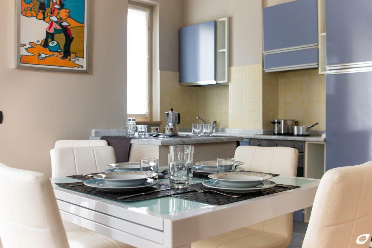 2-Bedroom Apt, With Balcony & Aircondition - 50 M From The Beach Marina di Pietrasanta Buitenkant foto